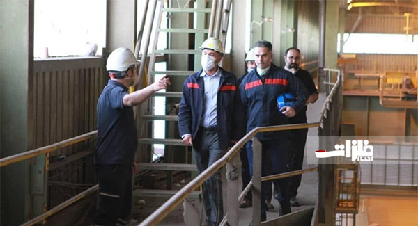 سرپرست فولاد اکسین از چرثقیل‌های سقفی شرکت بازدید کرد