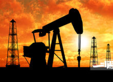 کاهش قیمت نفت در پی ذخیره‌سازی آمریکا
