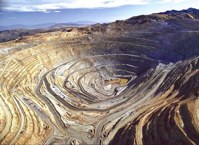 اشتغال‌ ۳ هزار و ۱۰۰ نفر در۳۶۵ معدن فعال استان زنجان